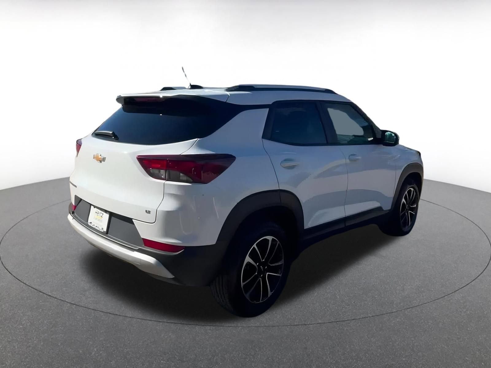 Thumbnail: 2025 Chevrolet TrailBlazer - 15