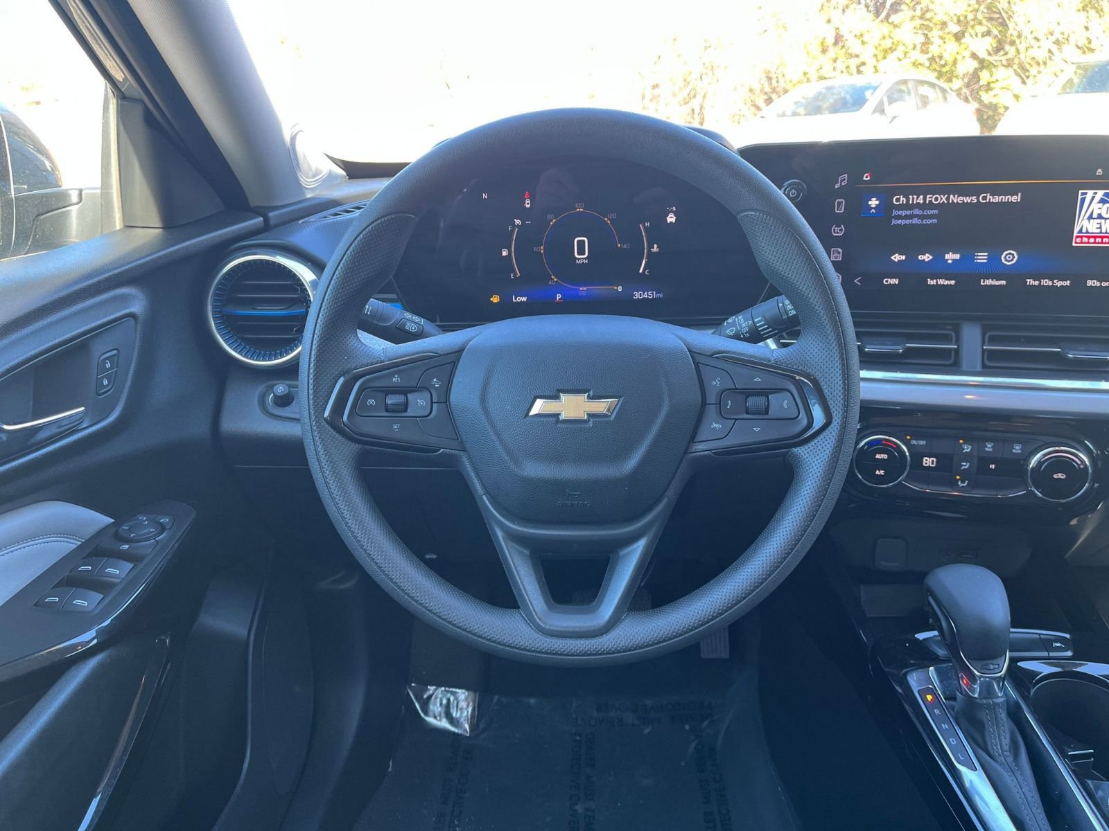 Thumbnail: 2025 Chevrolet Trax - 32