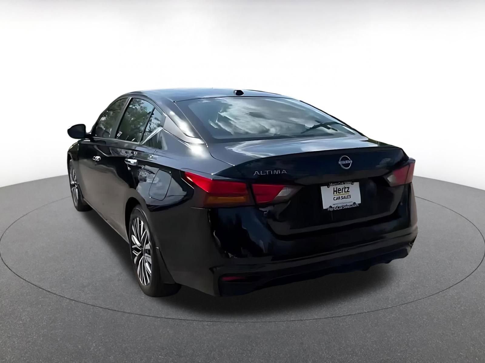 Thumbnail: 2025 Nissan Altima - 11