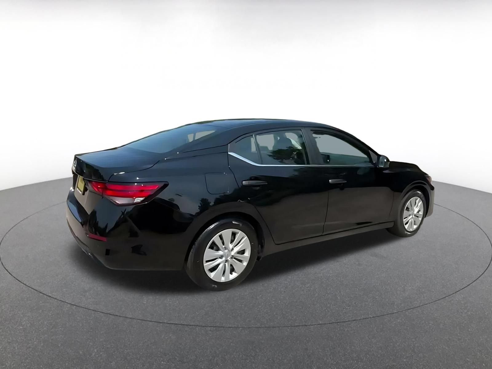 Thumbnail: 2025 Nissan Sentra - 12