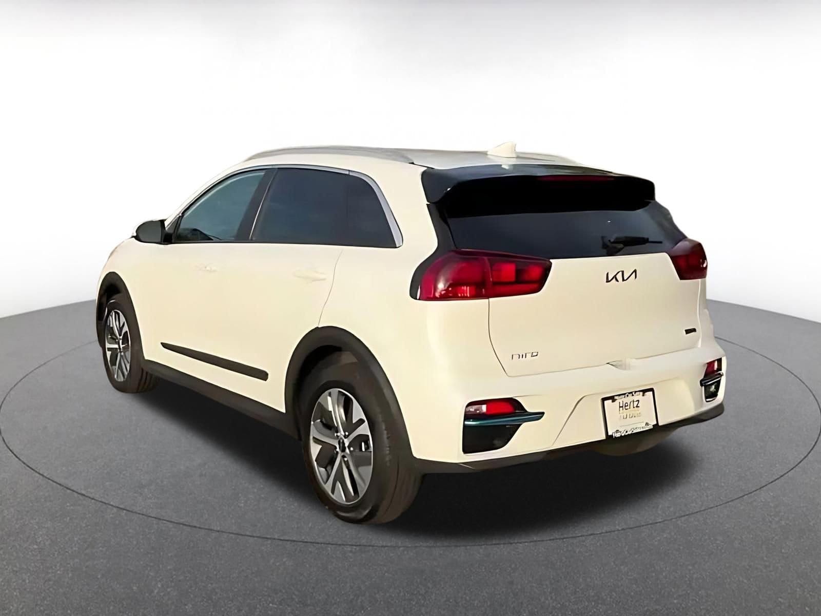 Thumbnail: 2022 Kia Niro - 11