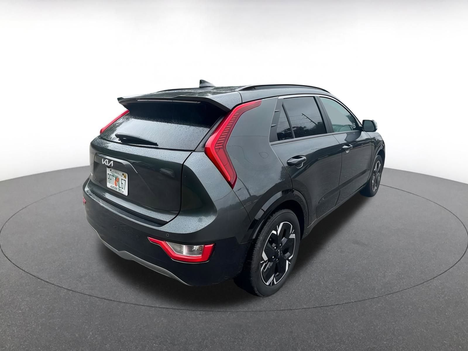 Thumbnail: 2023 Kia Niro - 7