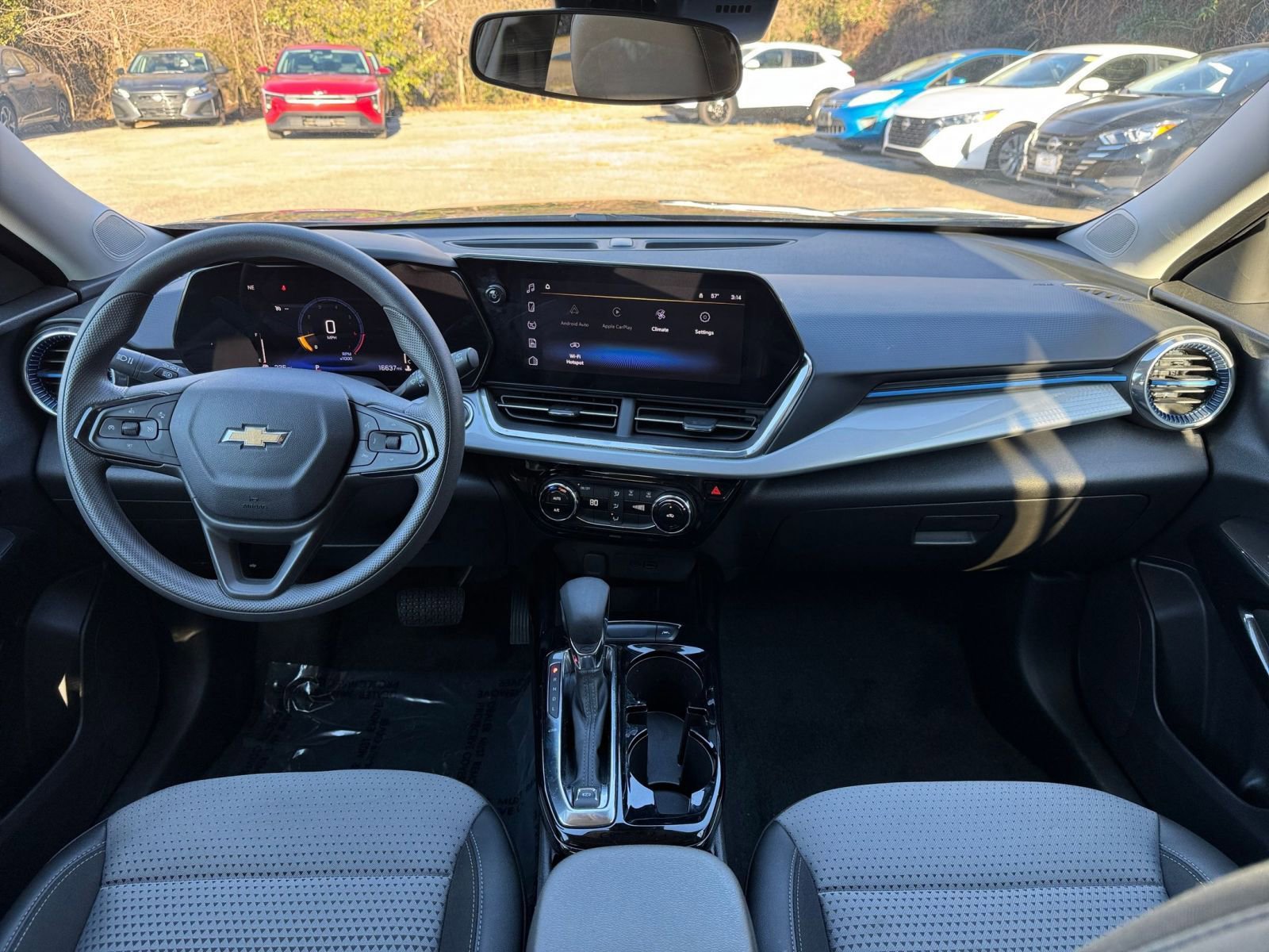 Thumbnail: 2025 Chevrolet Trax - 28