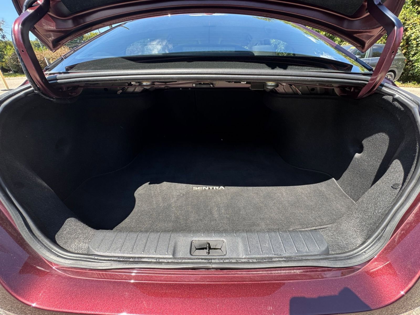 Thumbnail: 2024 Nissan Sentra - 25