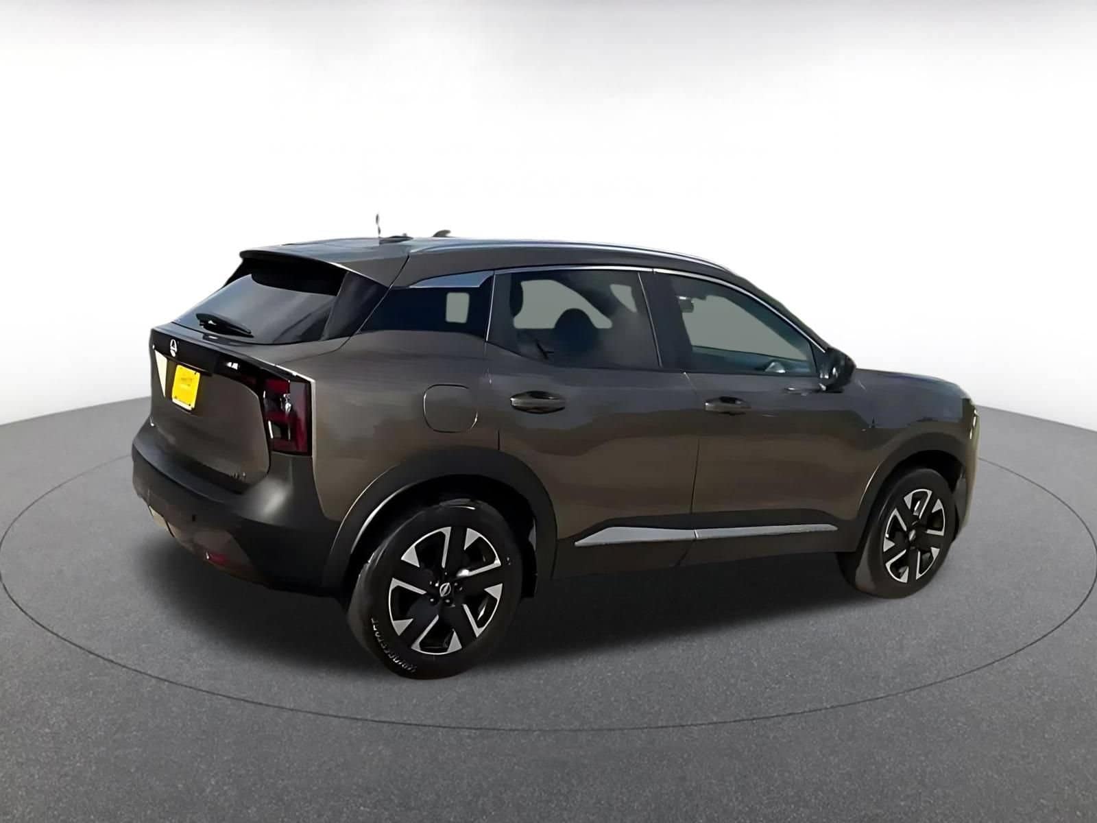 Thumbnail: 2026 Nissan Kicks - 14