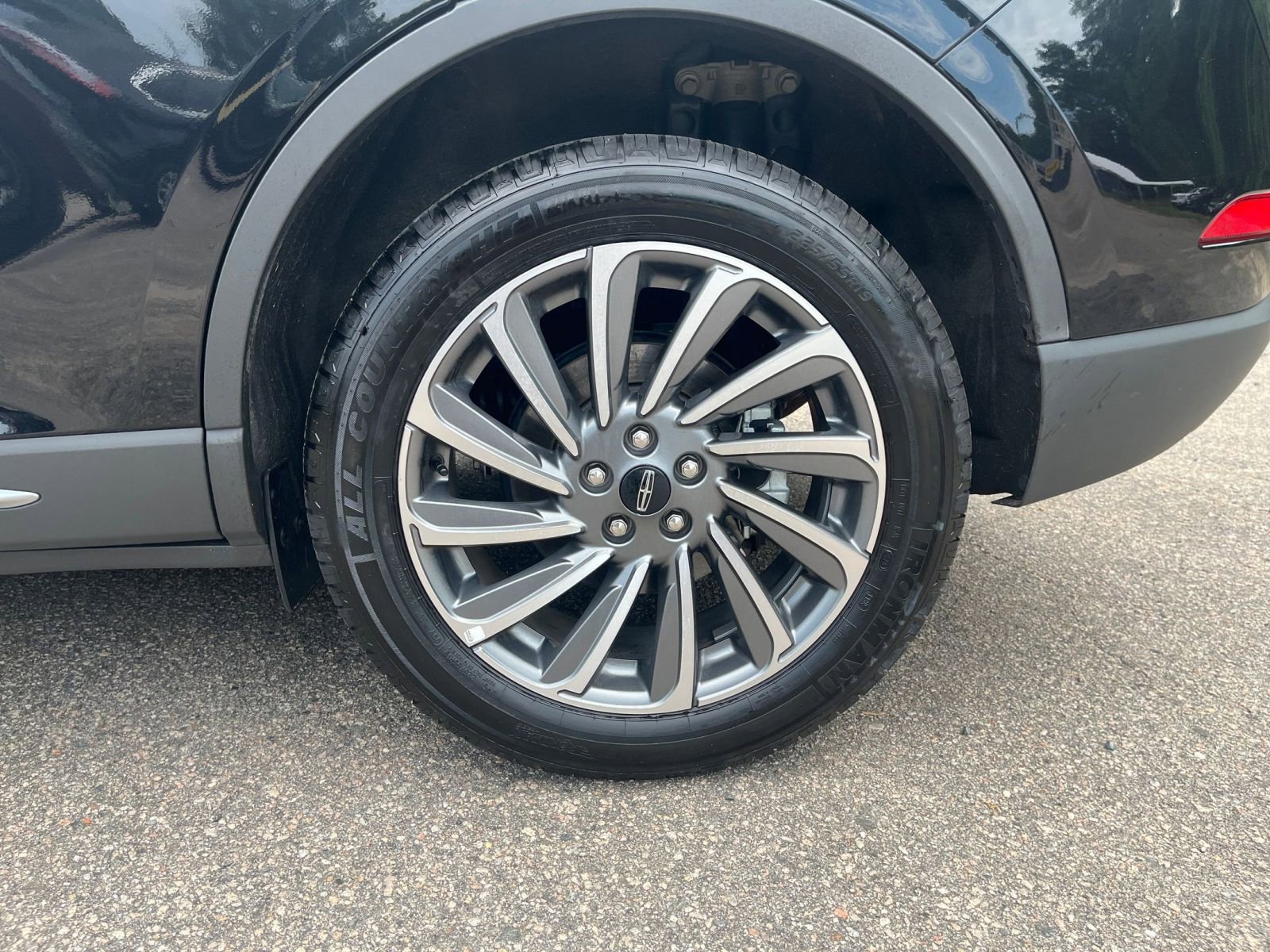 Thumbnail: 2024 Lincoln Corsair - 24