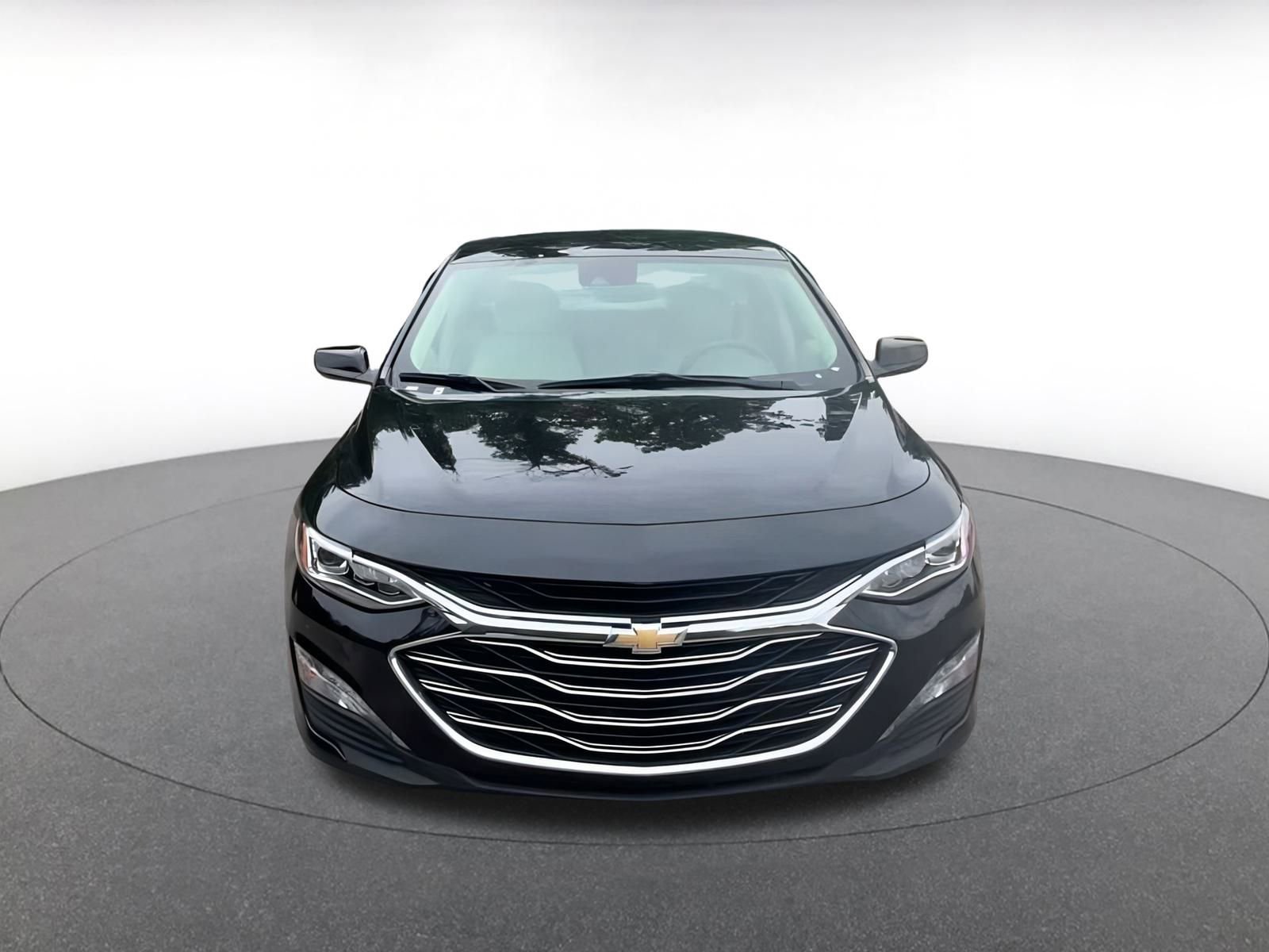 Thumbnail: 2024 Chevrolet Malibu - 4