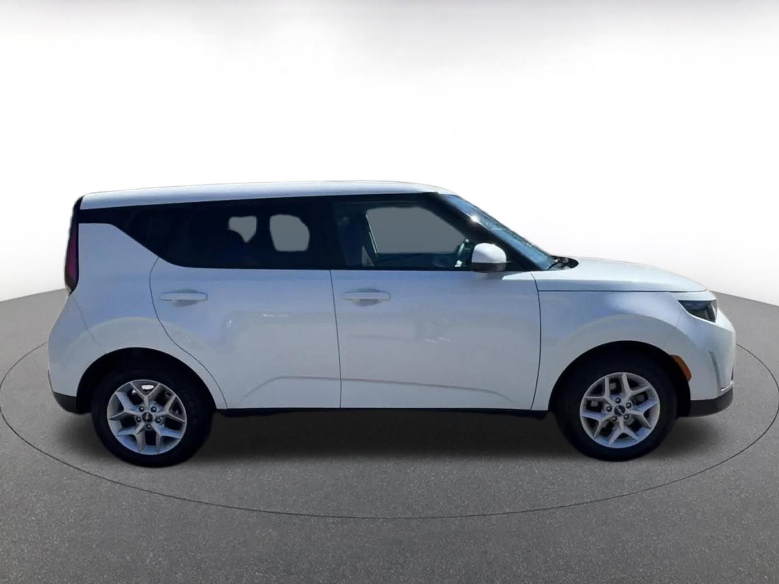 Thumbnail: 2025 Kia Soul - 16