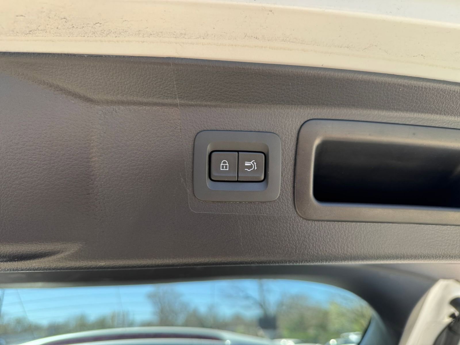 Thumbnail: 2025 Mazda CX-50 - 21