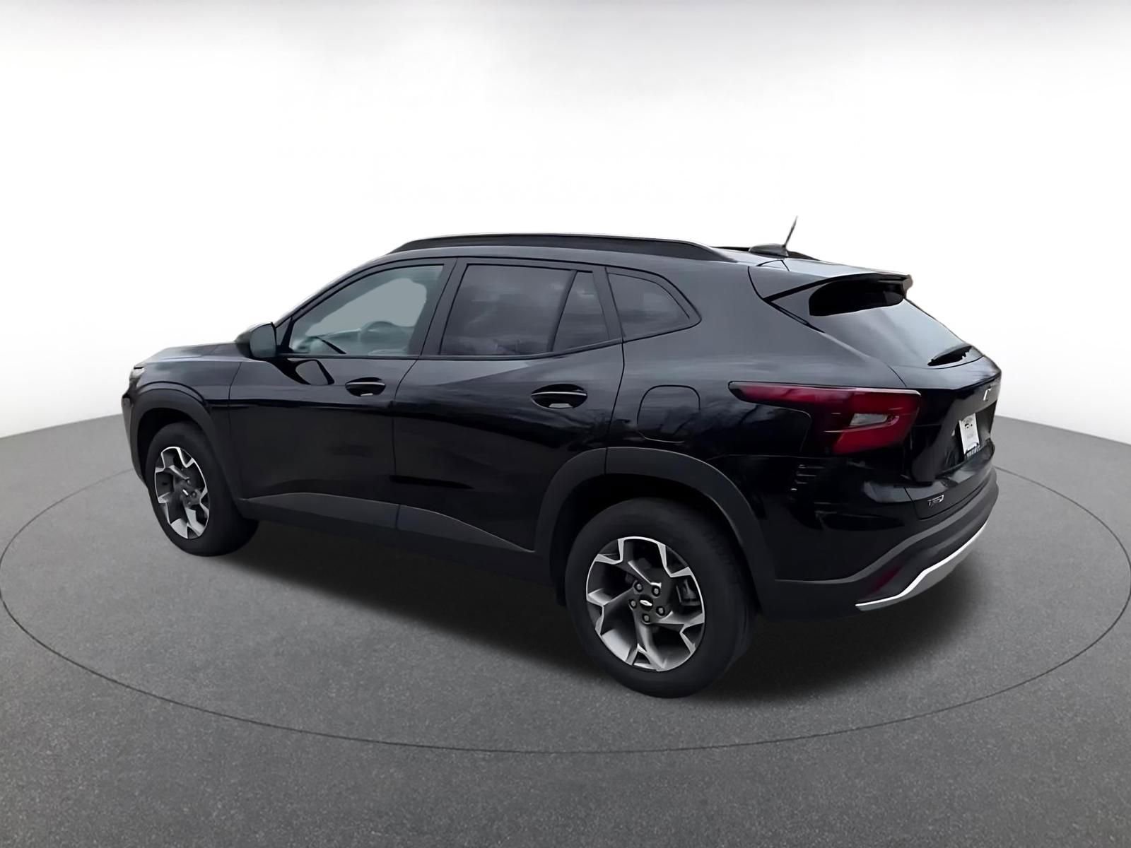 Thumbnail: 2025 Chevrolet Trax - 10