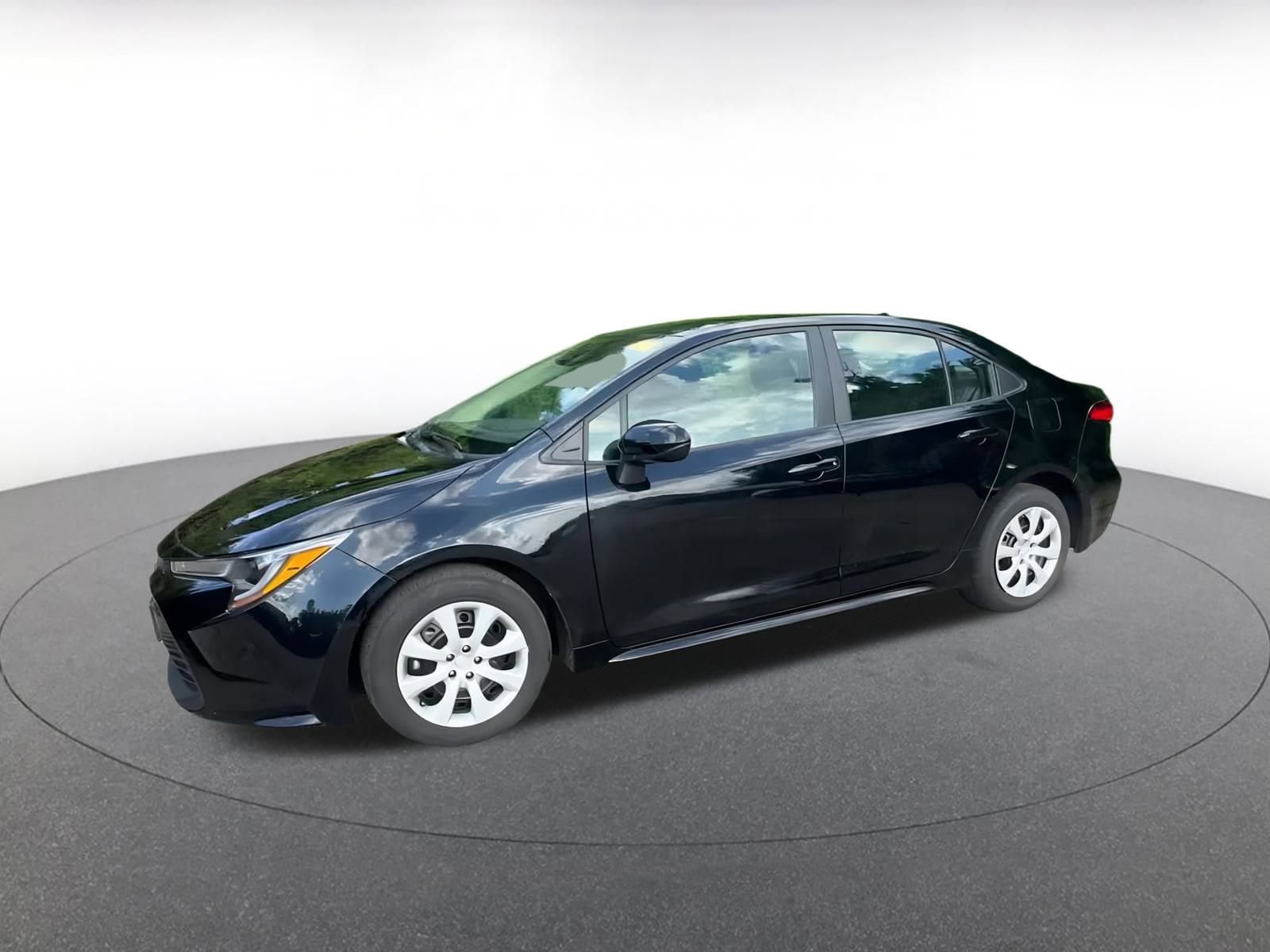 Thumbnail: 2024 Toyota Corolla - 9
