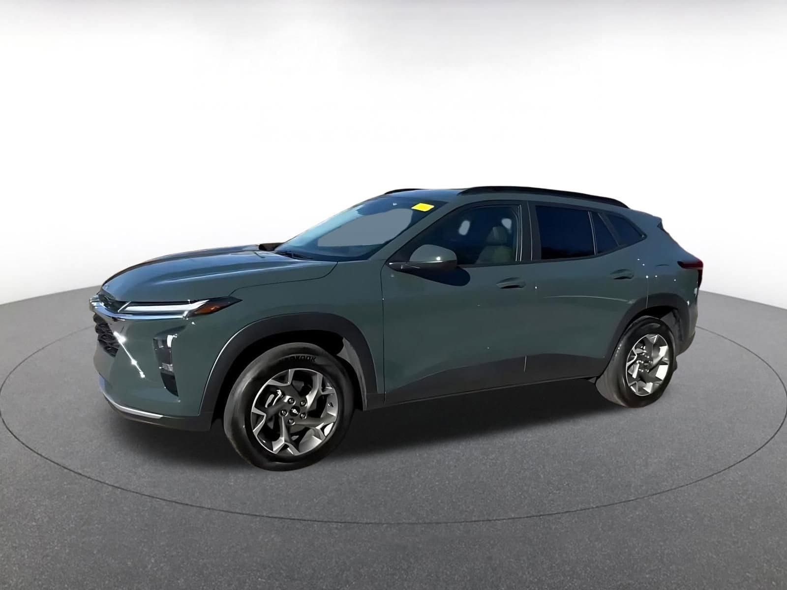 Thumbnail: 2025 Chevrolet Trax - 8