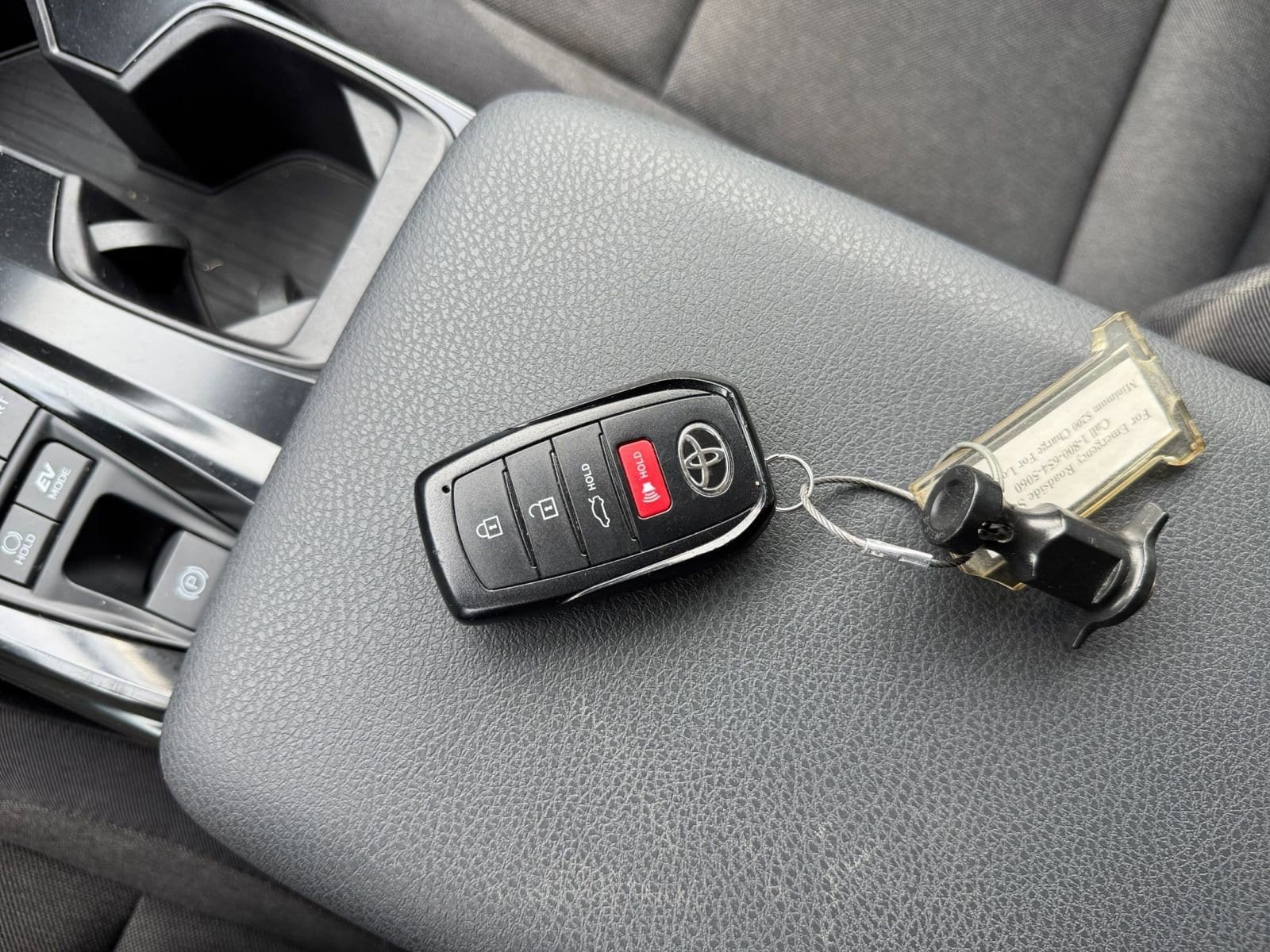 Thumbnail: 2025 Toyota Camry - 20