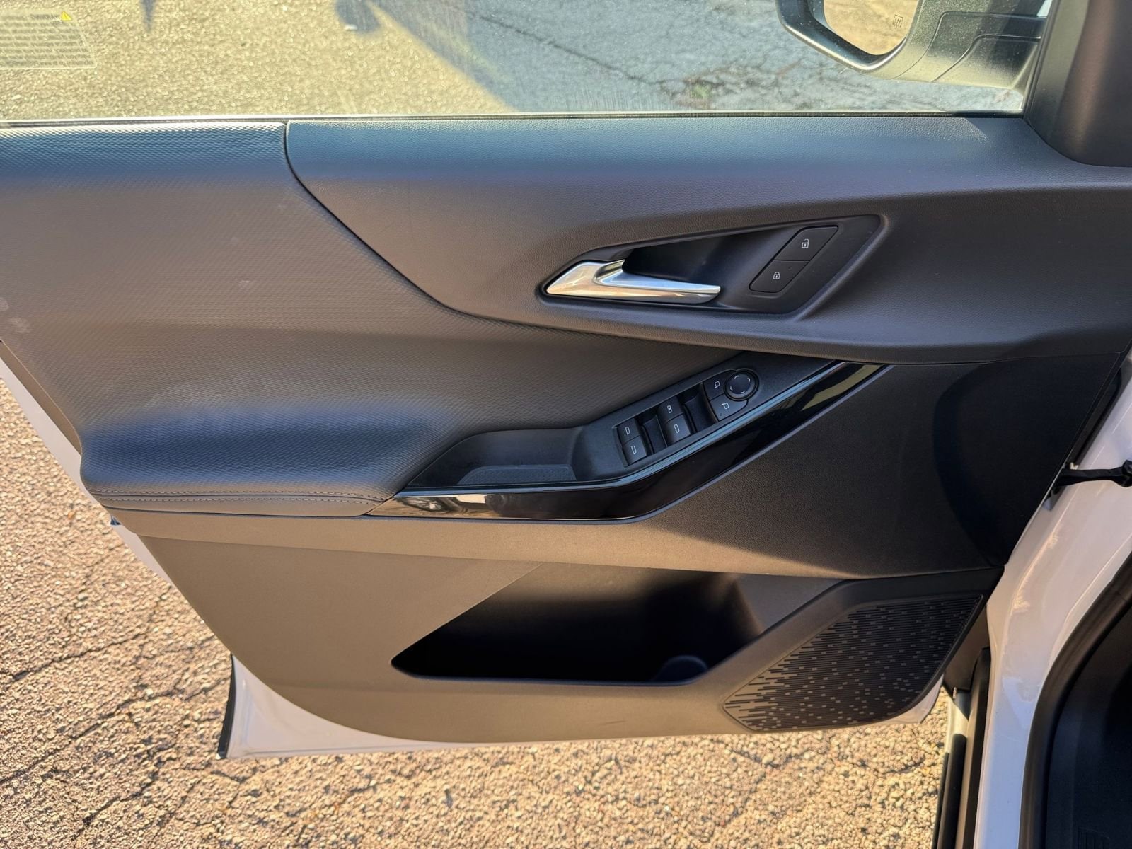 Thumbnail: 2025 Chevrolet Equinox - 18