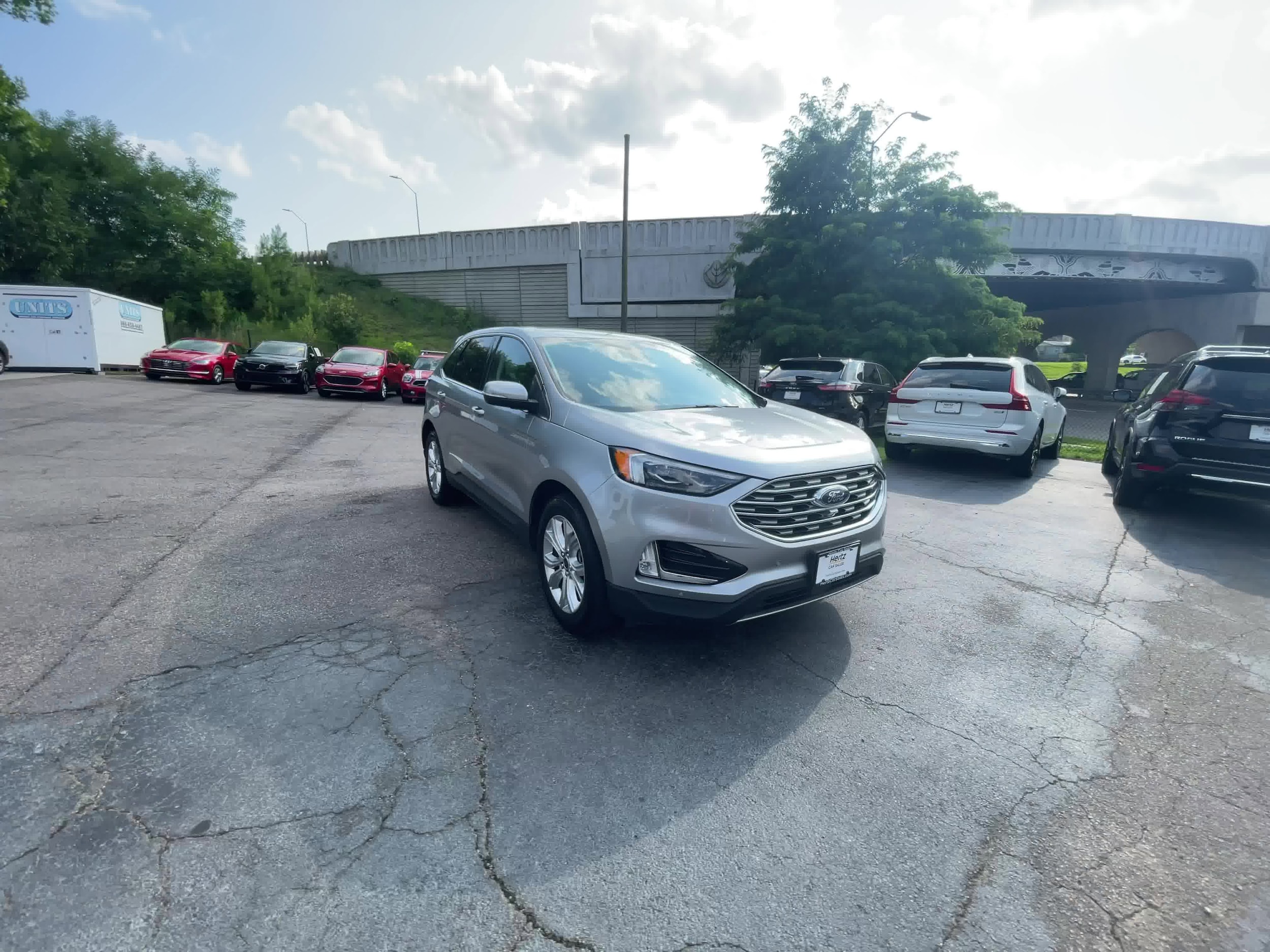 2022 Ford Edge Titanium 3