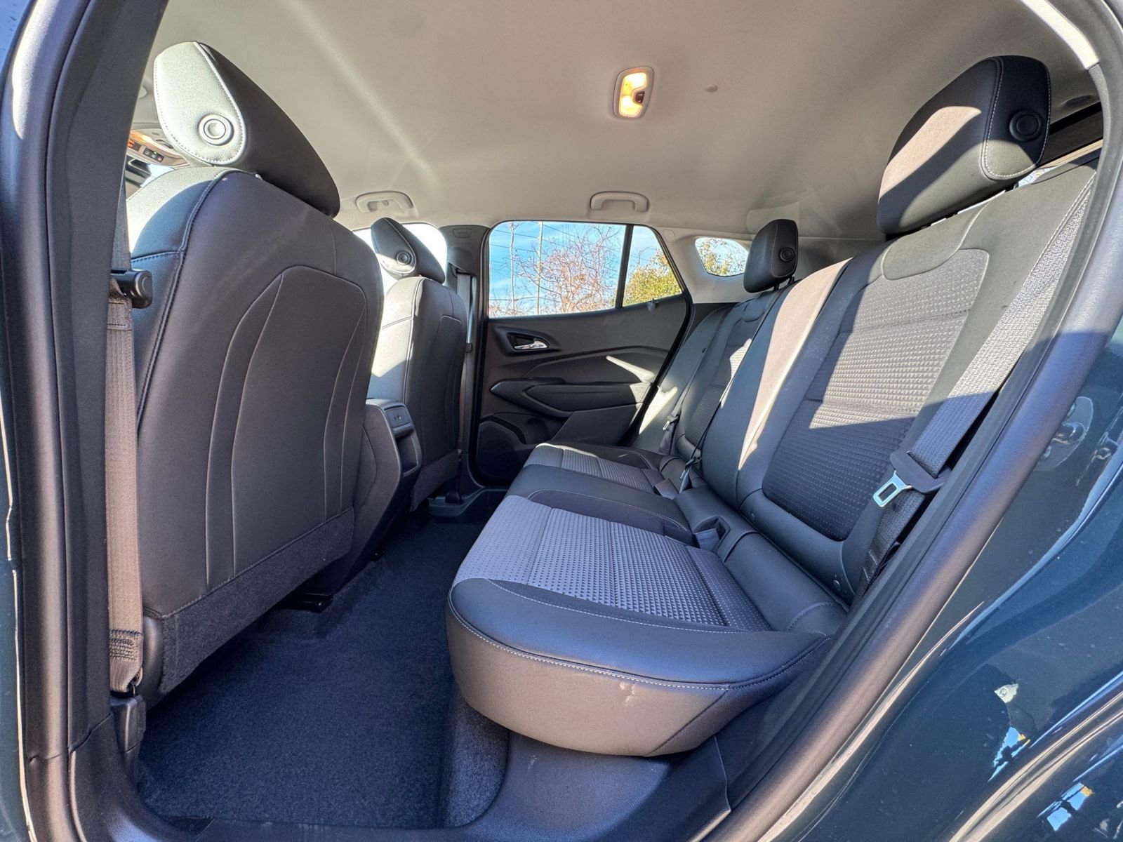 Thumbnail: 2025 Chevrolet Trax - 21