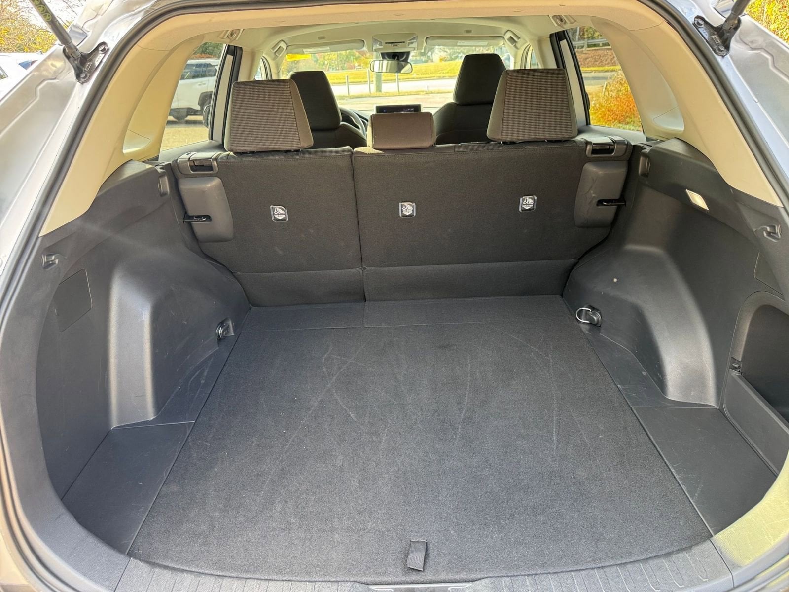 Thumbnail: 2025 Toyota RAV4 - 25