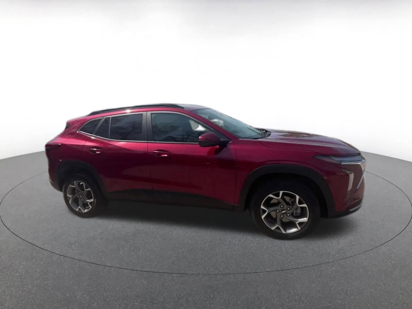 Thumbnail: 2025 Chevrolet Trax - 2