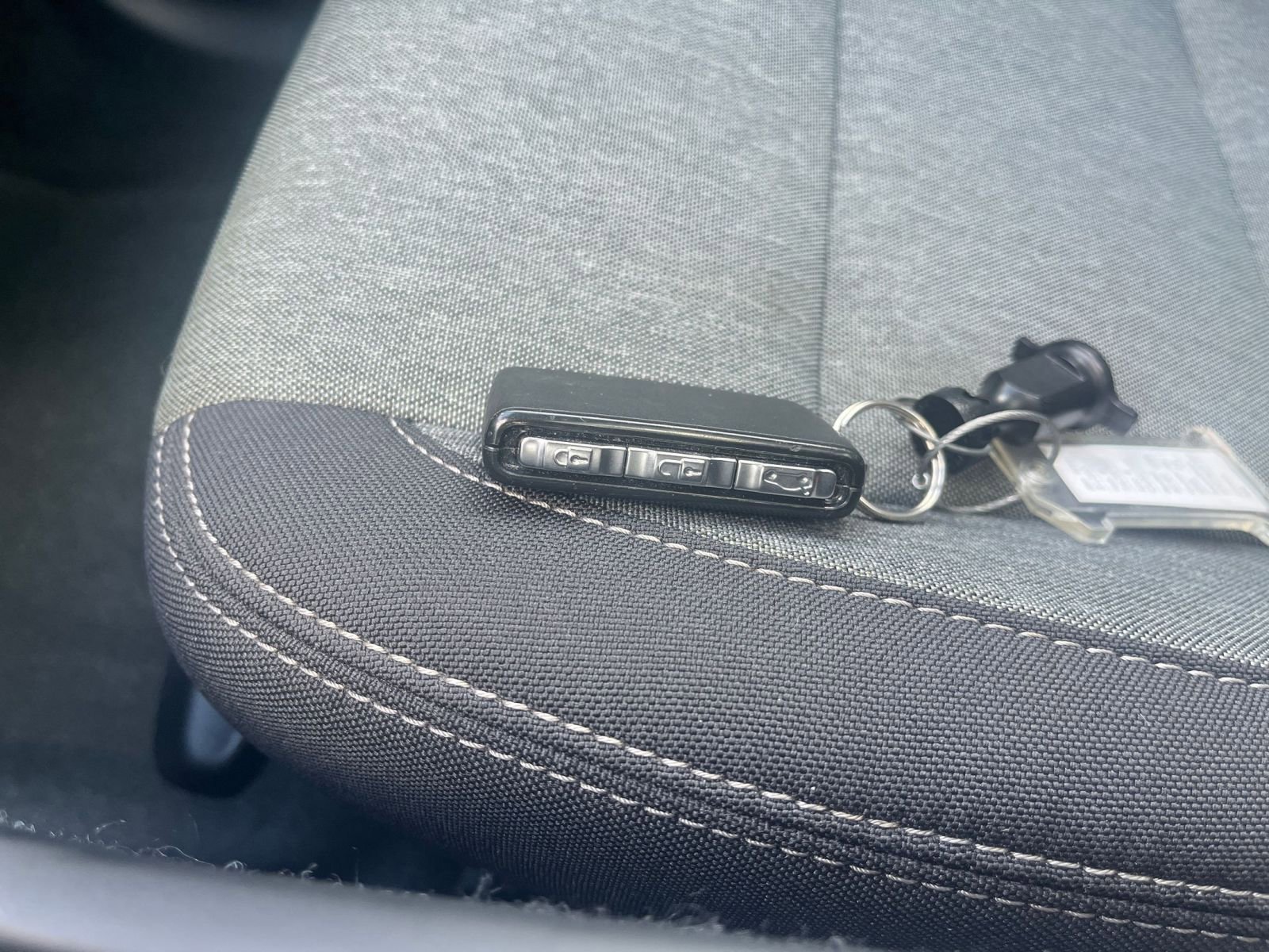 Thumbnail: 2024 Volvo XC40 - 20