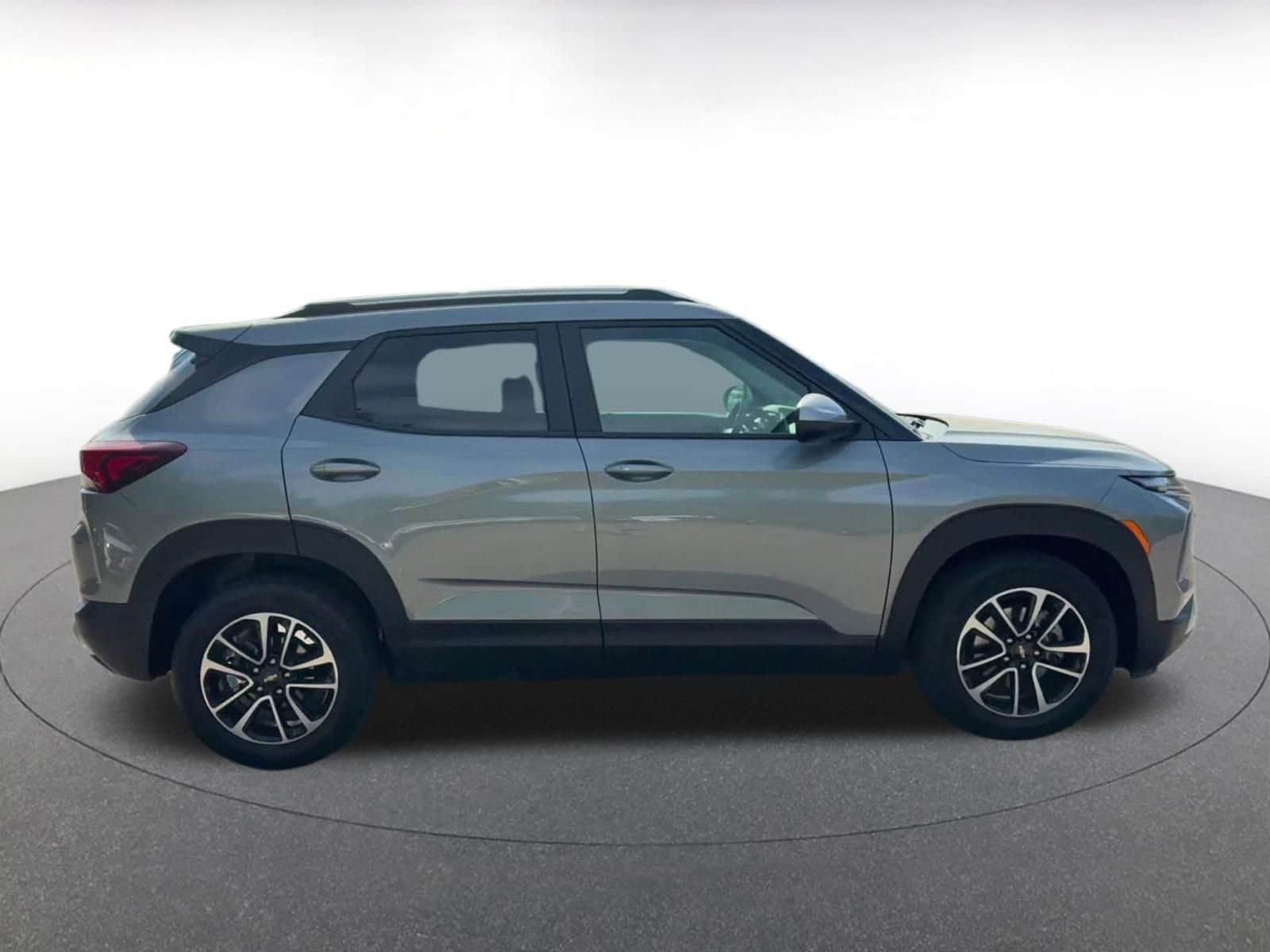 Thumbnail: 2025 Chevrolet TrailBlazer - 16