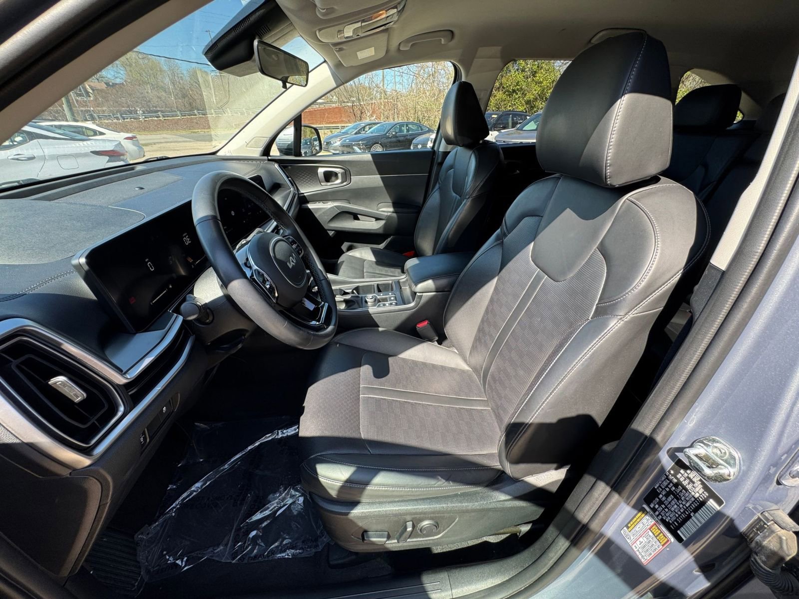 Thumbnail: 2024 Kia Sorento - 35
