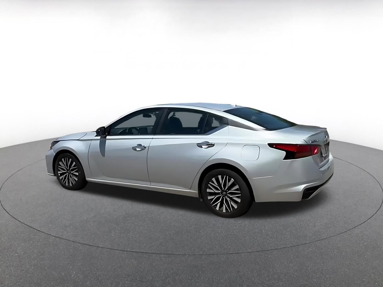Thumbnail: 2025 Nissan Altima - 10