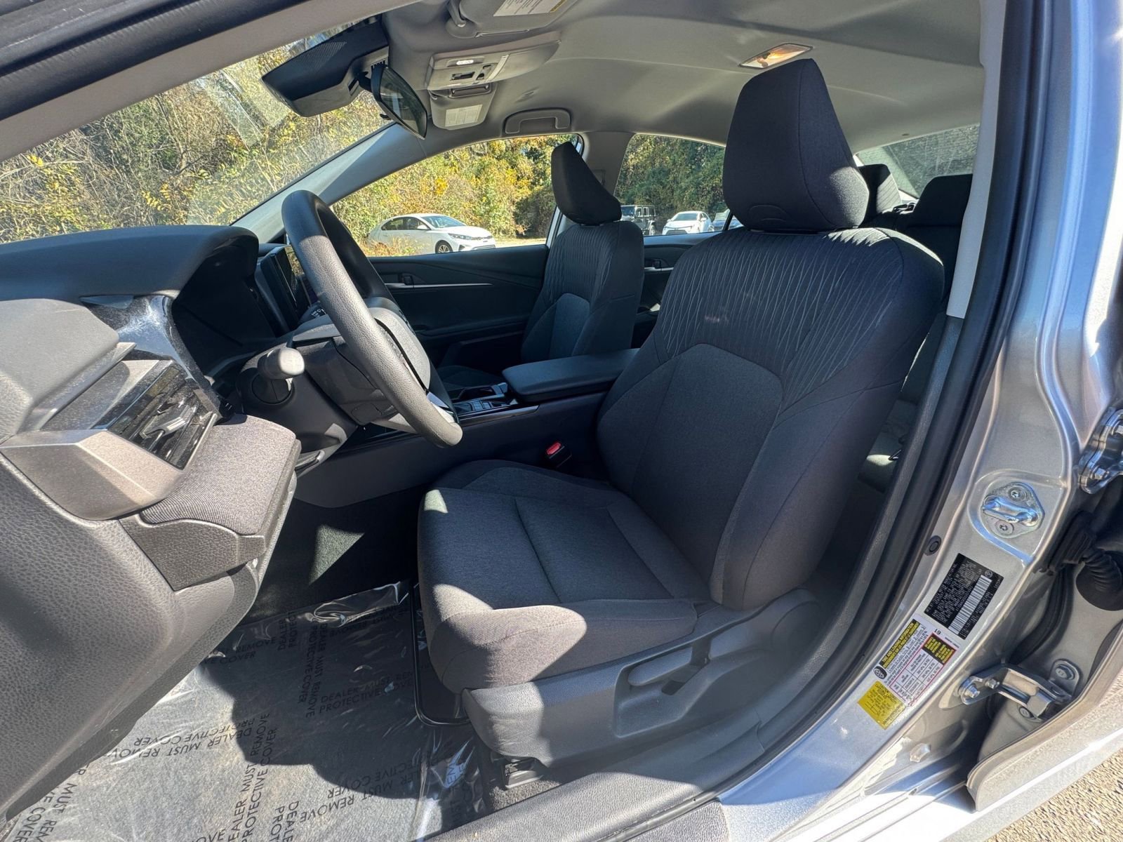 Thumbnail: 2025 Toyota Camry - 31