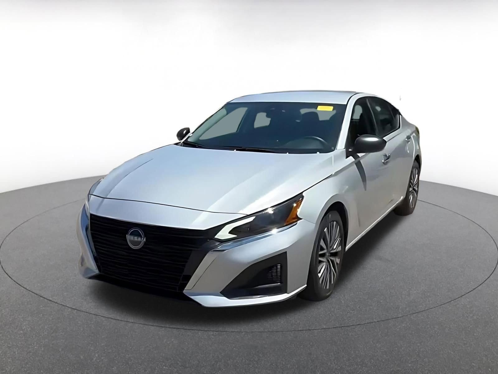 Thumbnail: 2025 Nissan Altima - 7
