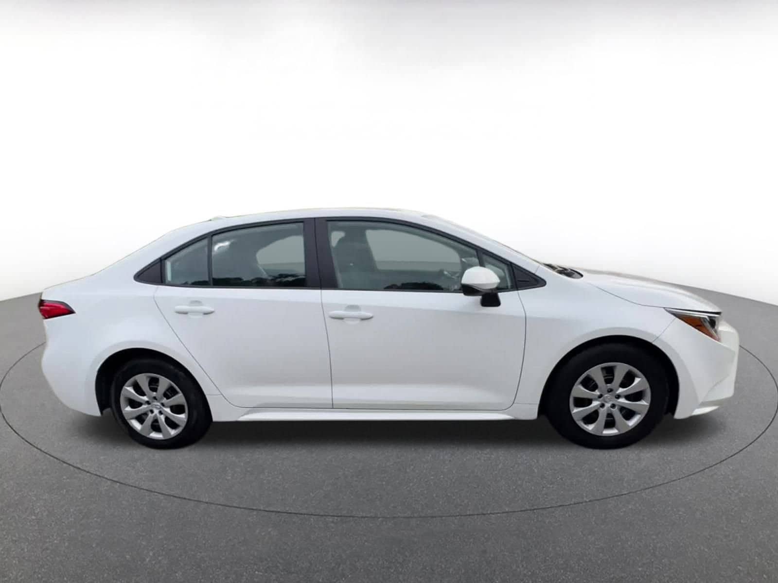 Thumbnail: 2024 Toyota Corolla - 16