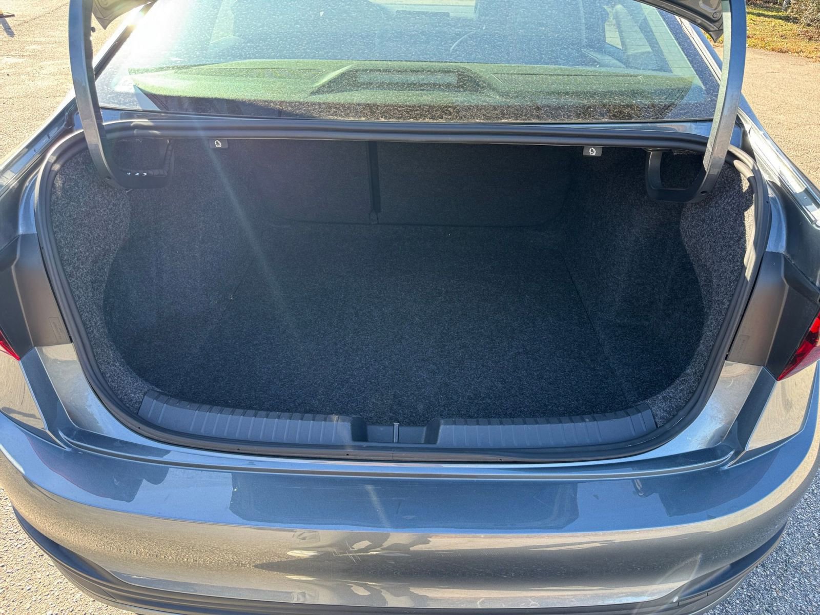 Thumbnail: 2025 Volkswagen Jetta - 25