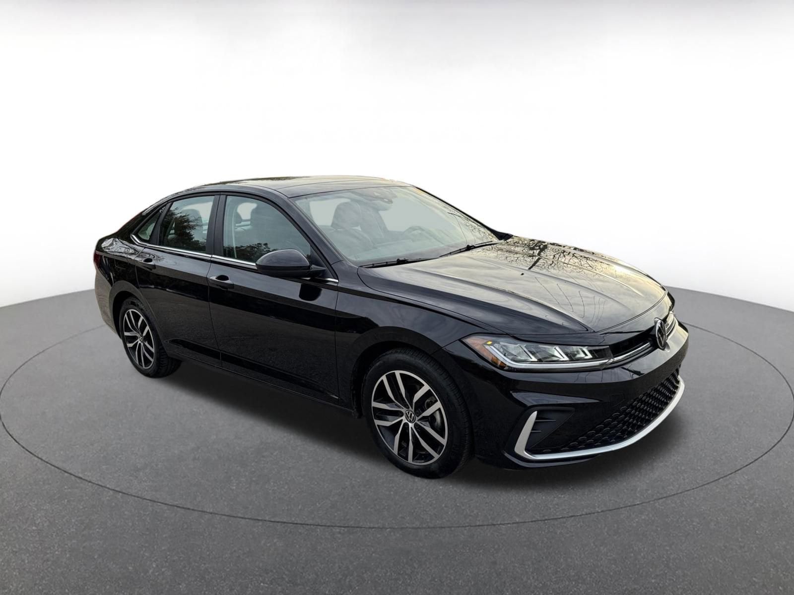 Thumbnail: 2025 Volkswagen Jetta - 1