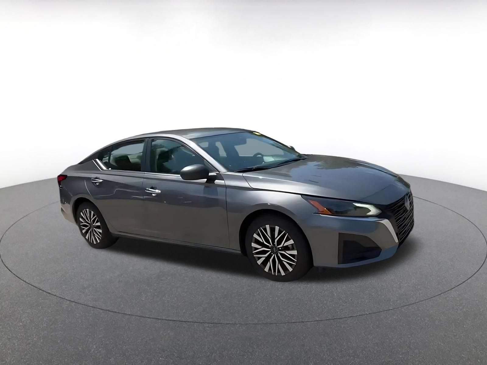 Thumbnail: 2025 Nissan Altima - 2