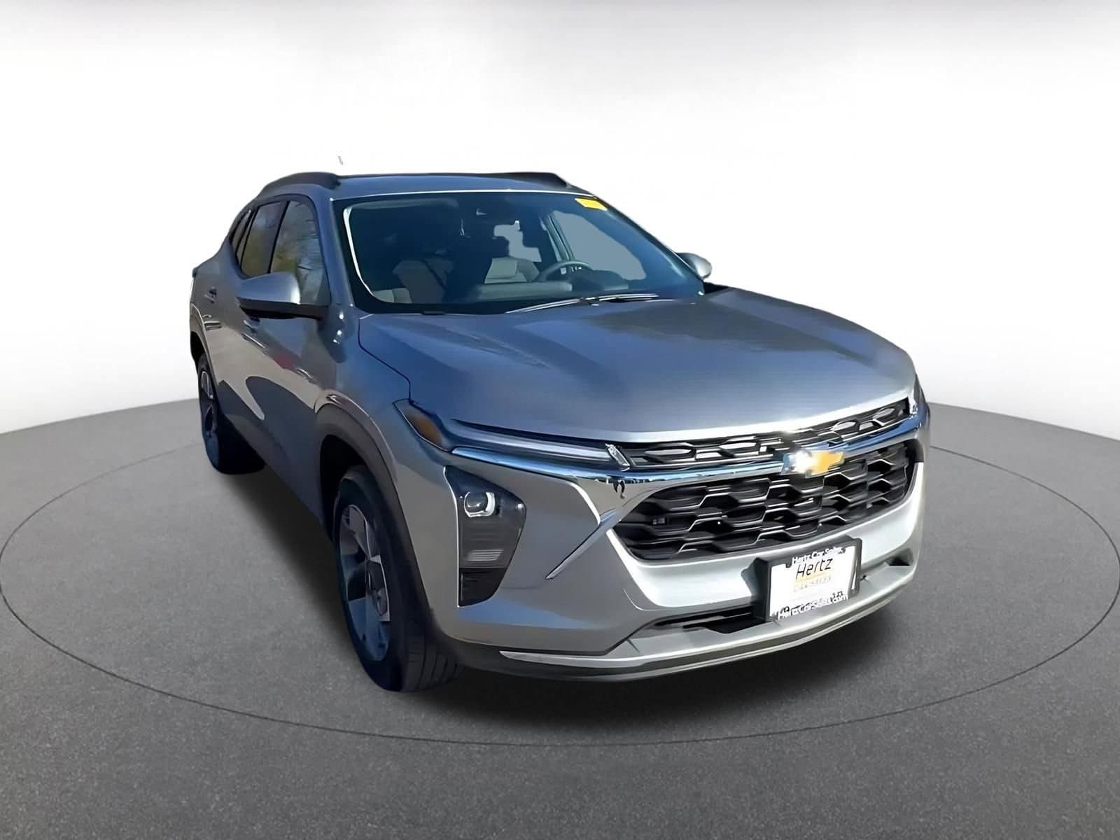 Thumbnail: 2025 Chevrolet Trax - 3