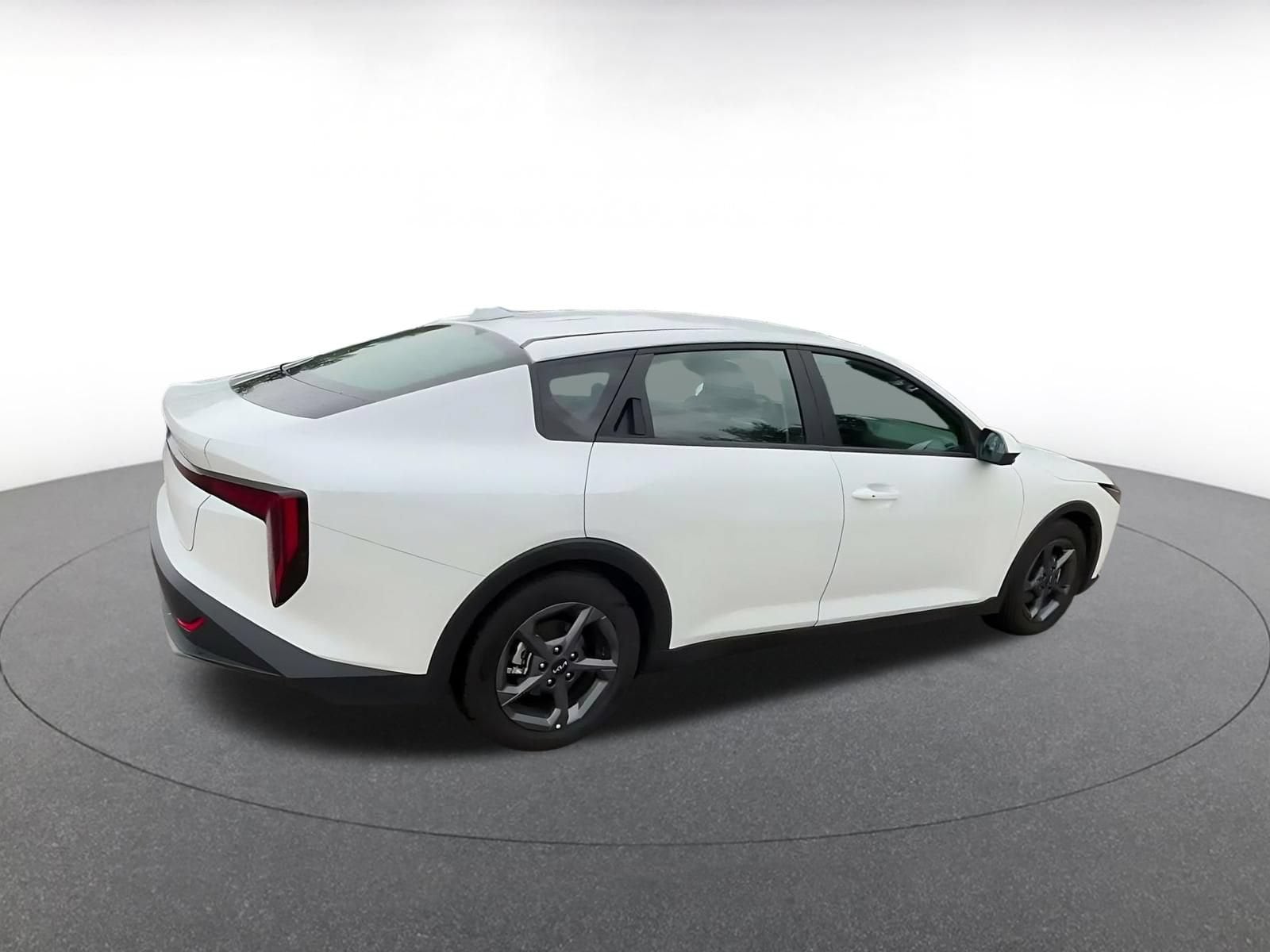 Thumbnail: 2026 Kia K4 - 14