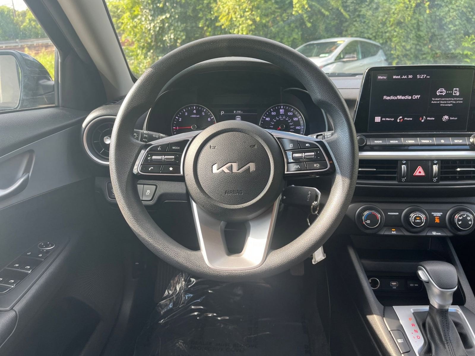 Thumbnail: 2023 Kia Forte - 29