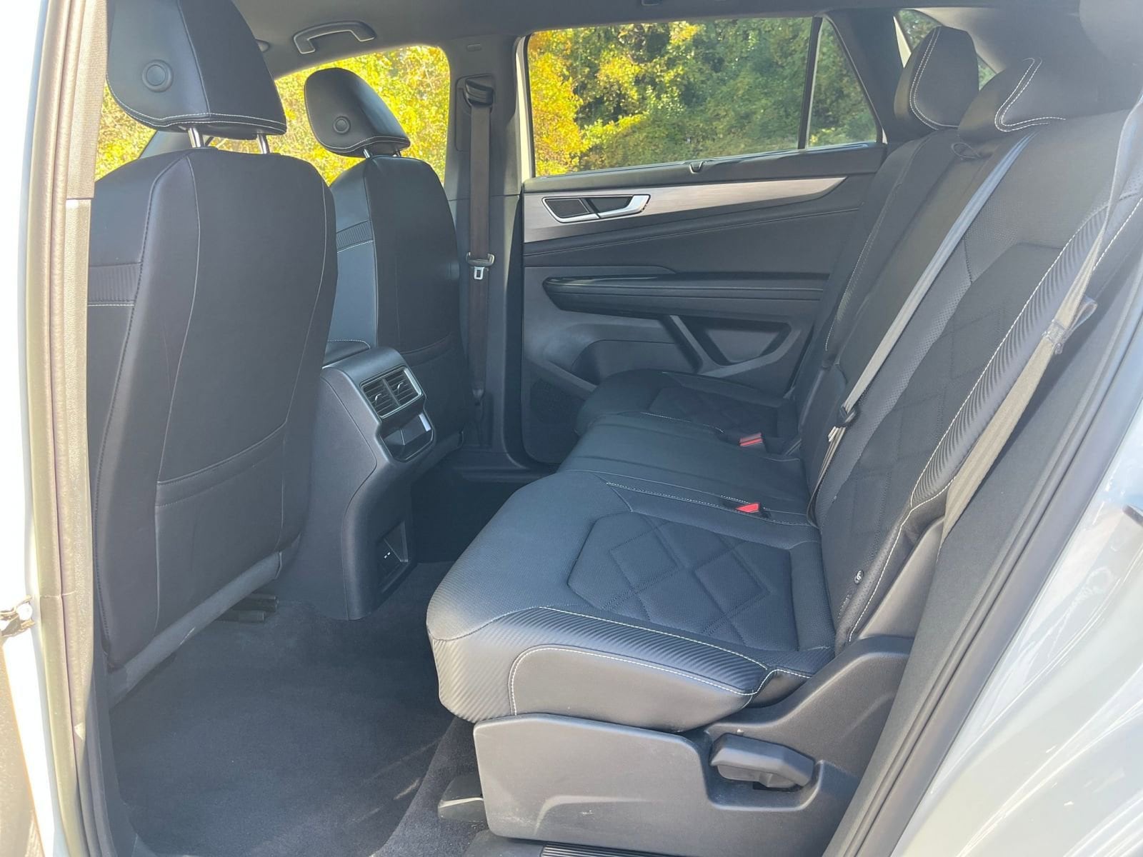 Thumbnail: 2025 Volkswagen Atlas - 21