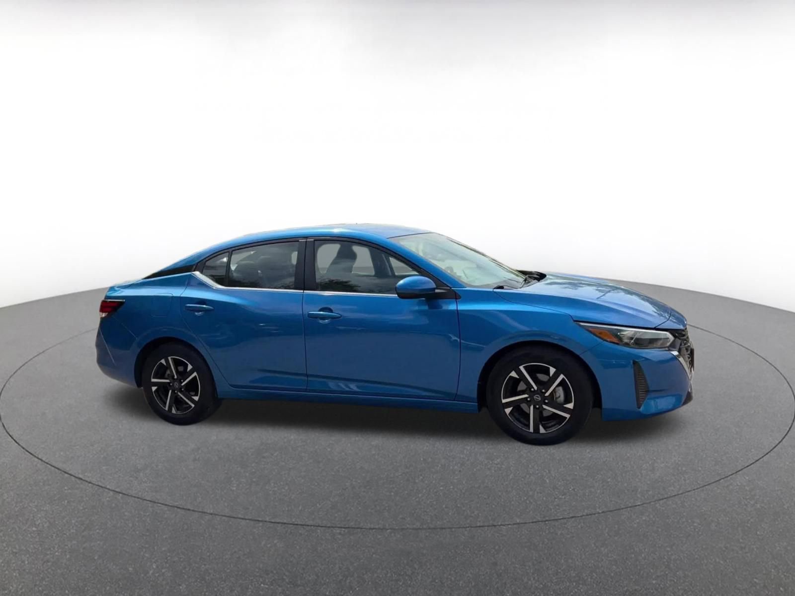 Thumbnail: 2025 Nissan Sentra - 2