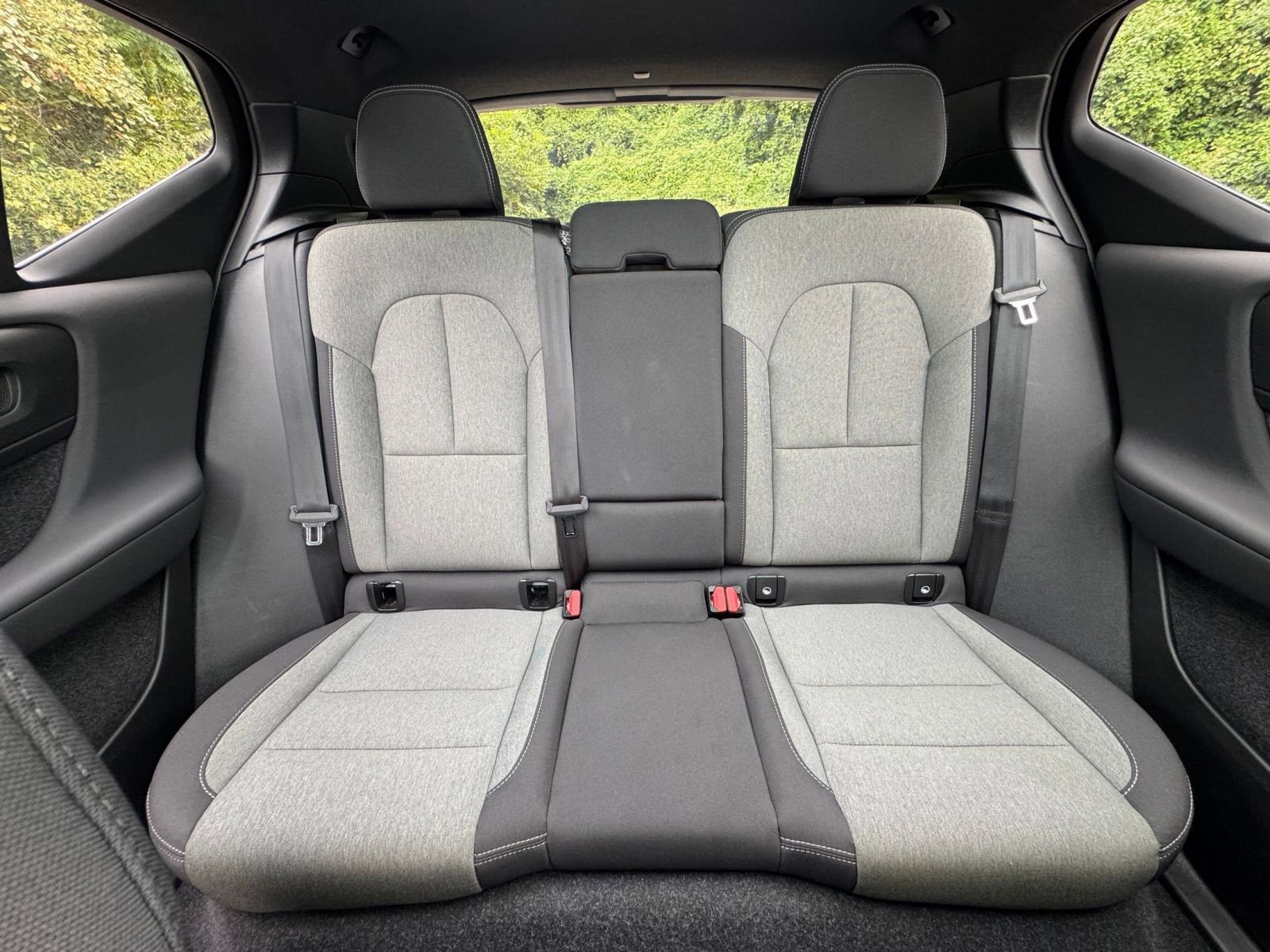 Thumbnail: 2024 Volvo XC40 - 33