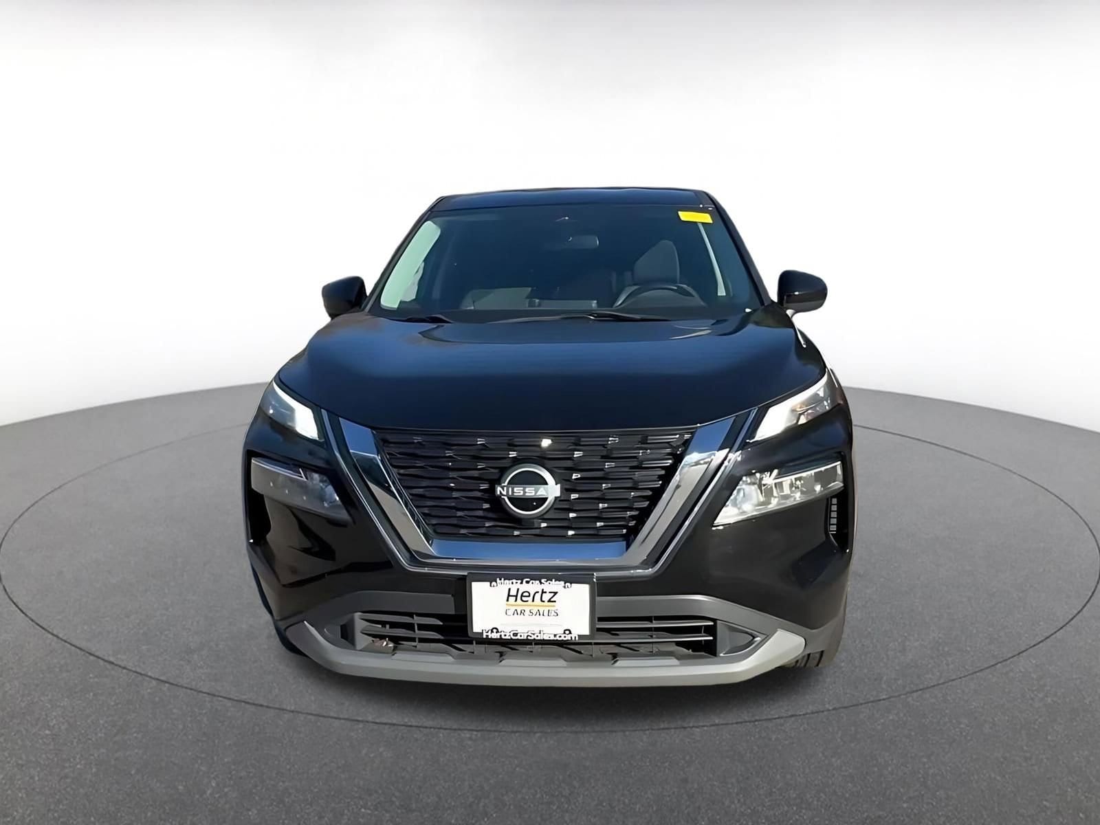 Thumbnail: 2023 Nissan Rogue - 4