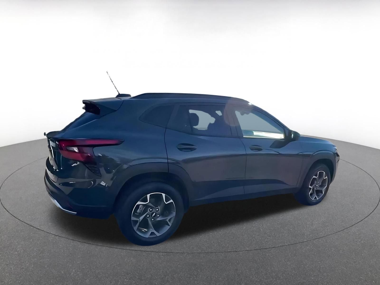 Thumbnail: 2025 Chevrolet Trax - 15