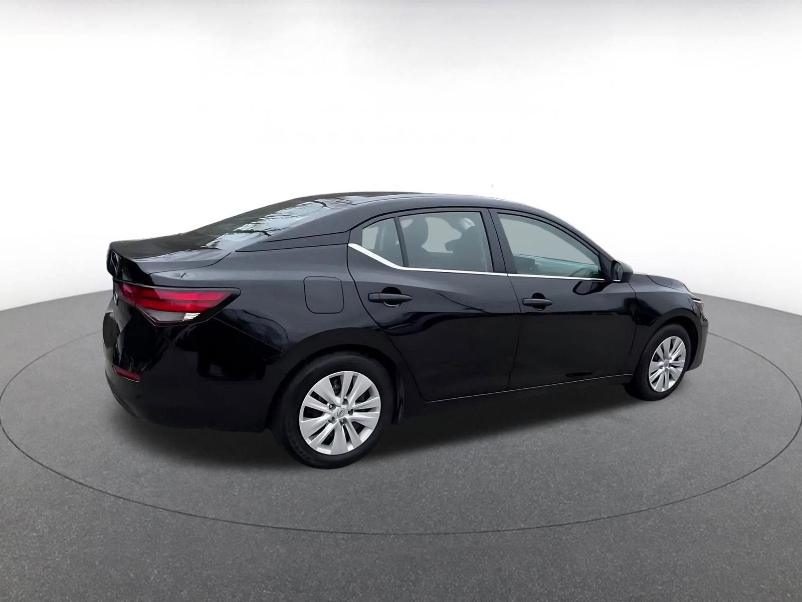 Thumbnail: 2025 Nissan Sentra - 15