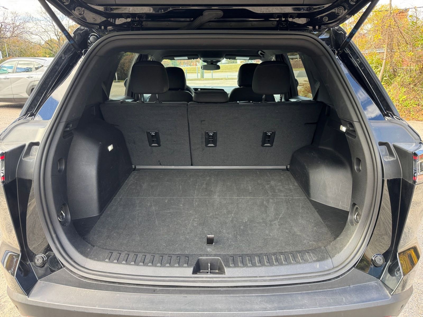 Thumbnail: 2025 Chevrolet Equinox - 25