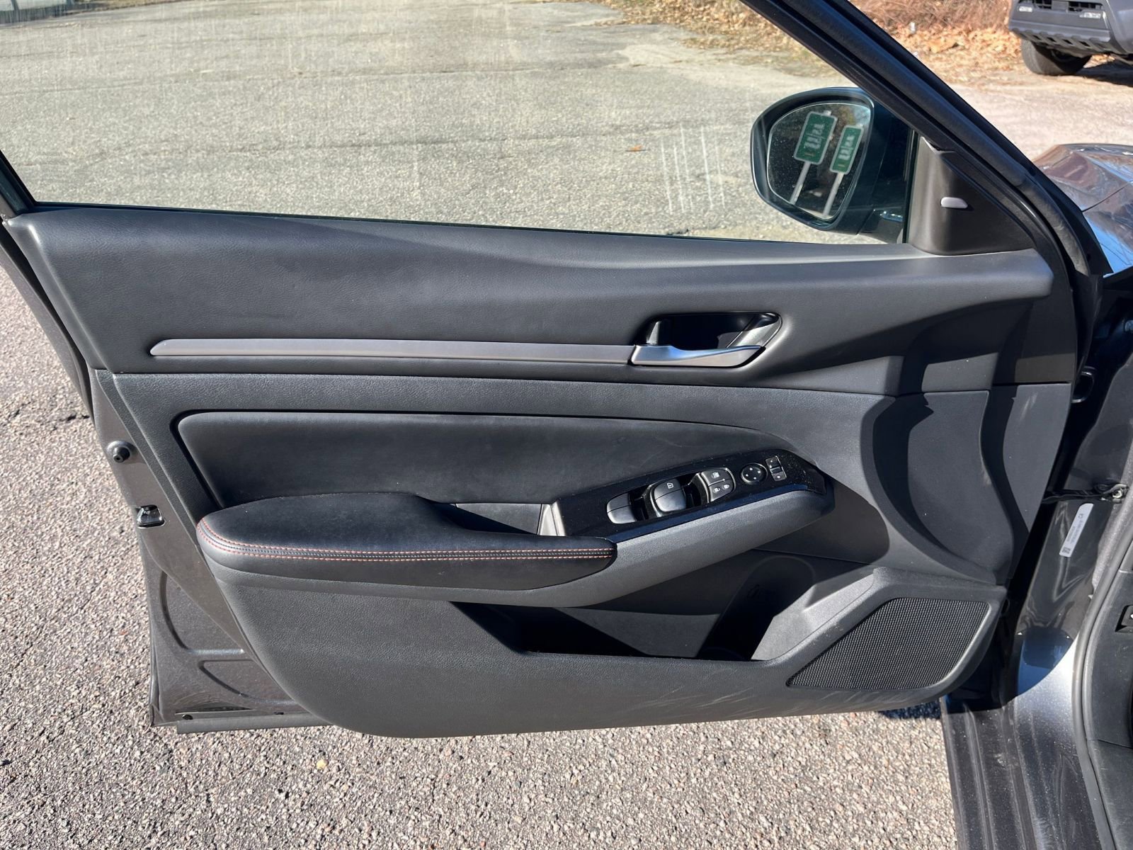 Thumbnail: 2025 Nissan Altima - 18