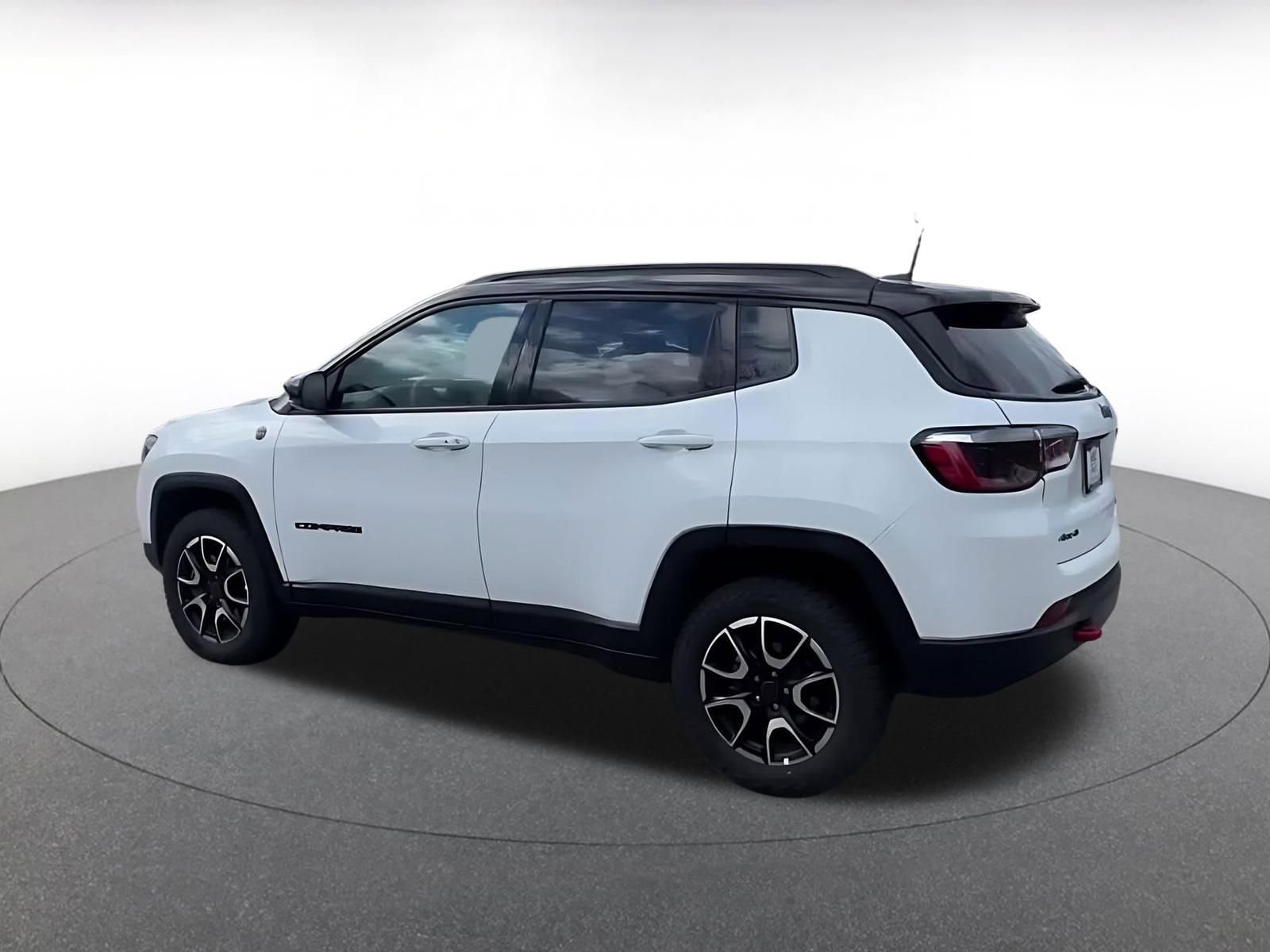 Thumbnail: 2025 Jeep Compass - 10