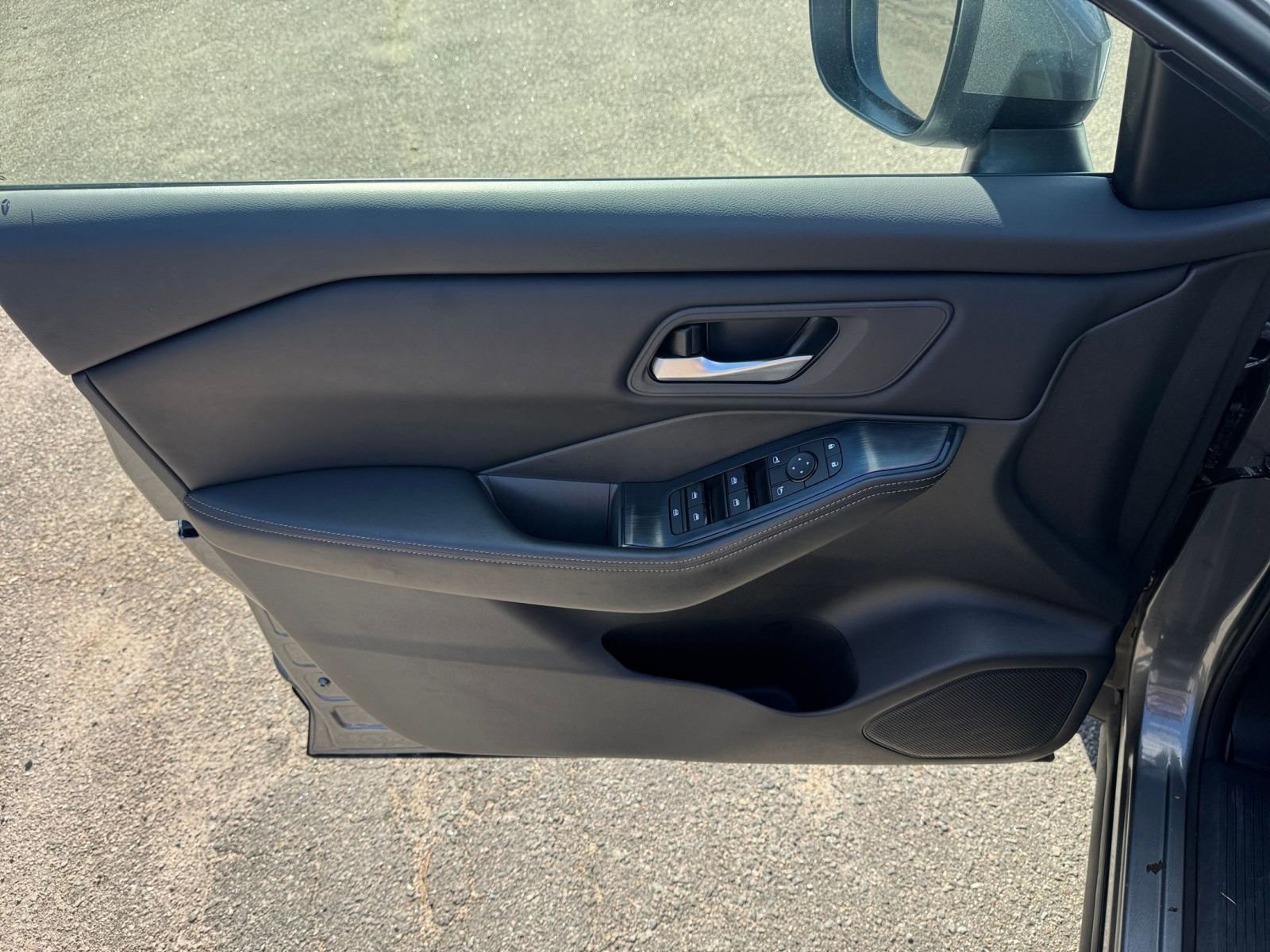 Thumbnail: 2025 Nissan Rogue - 30