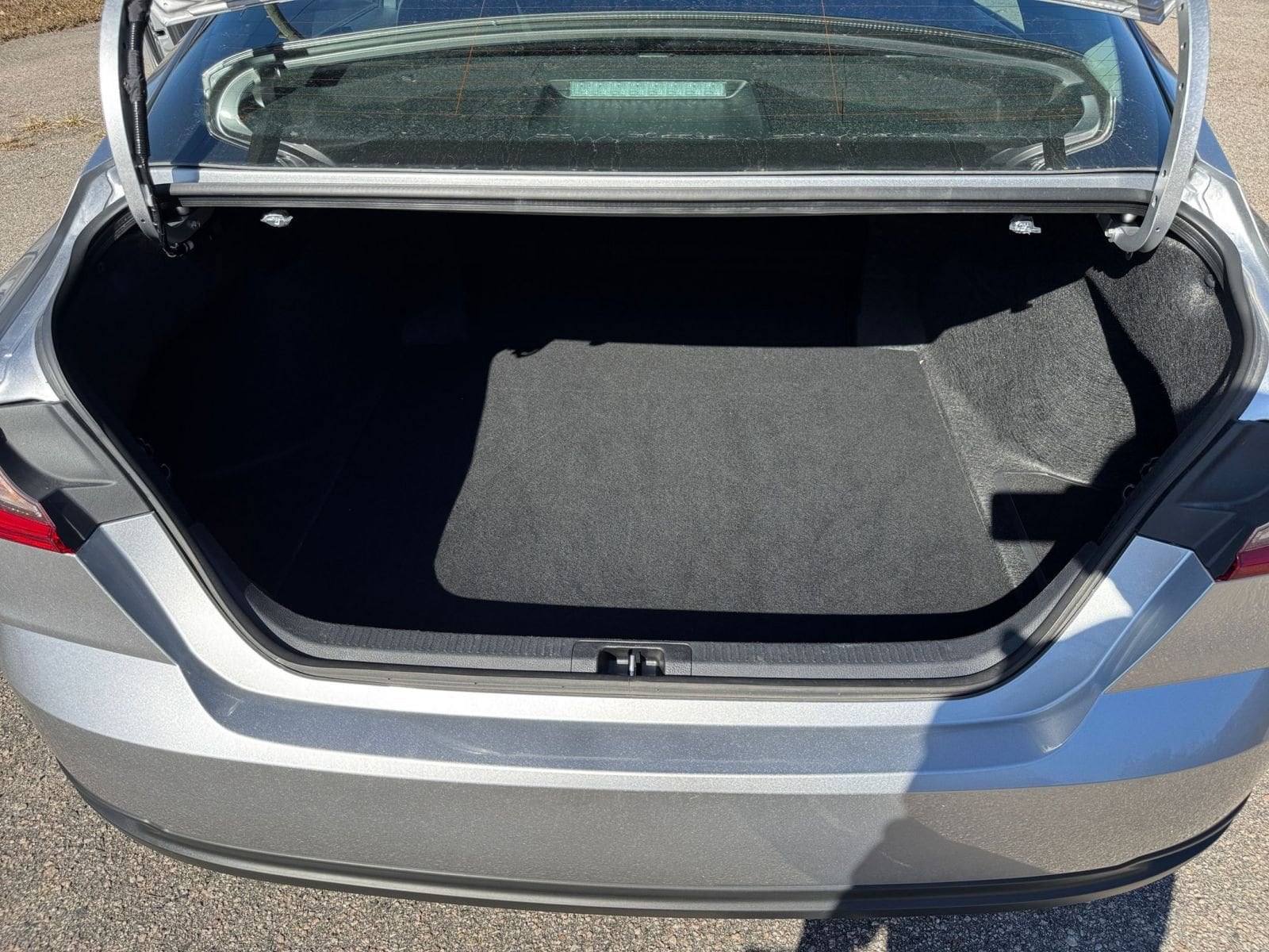 Thumbnail: 2025 Toyota Camry - 25