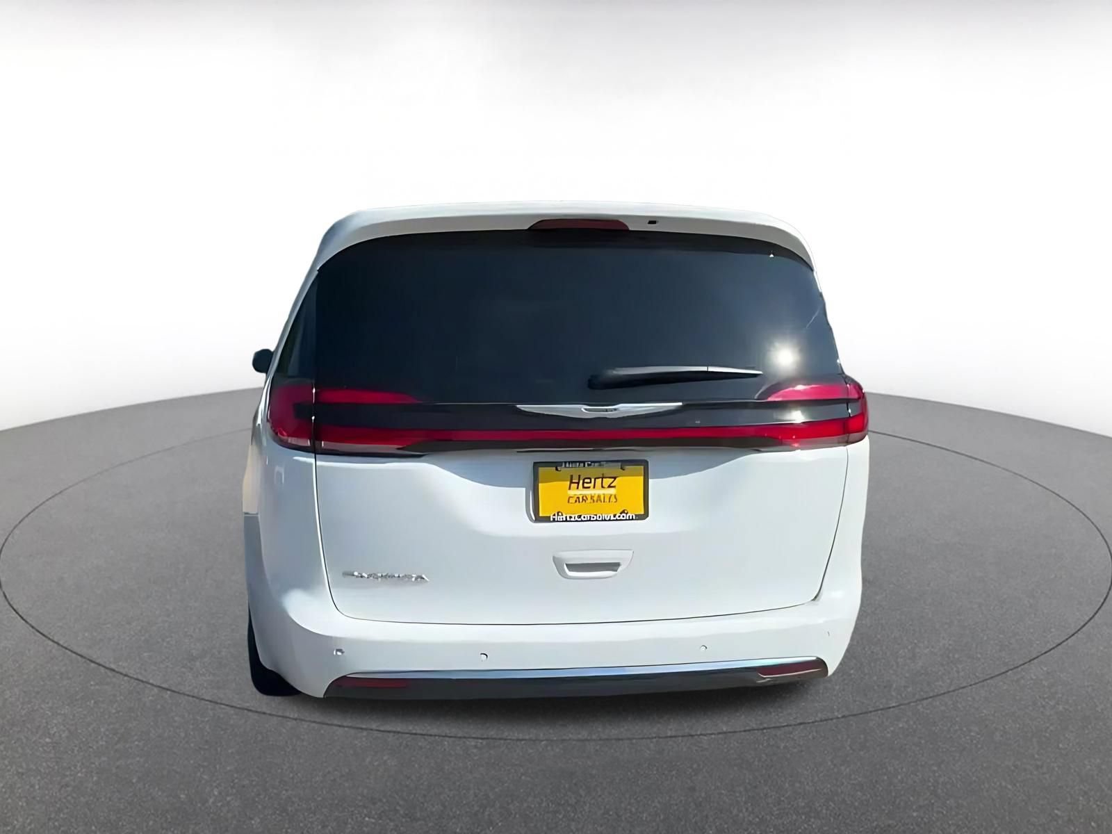 Thumbnail: 2025 Chrysler Pacifica - 12