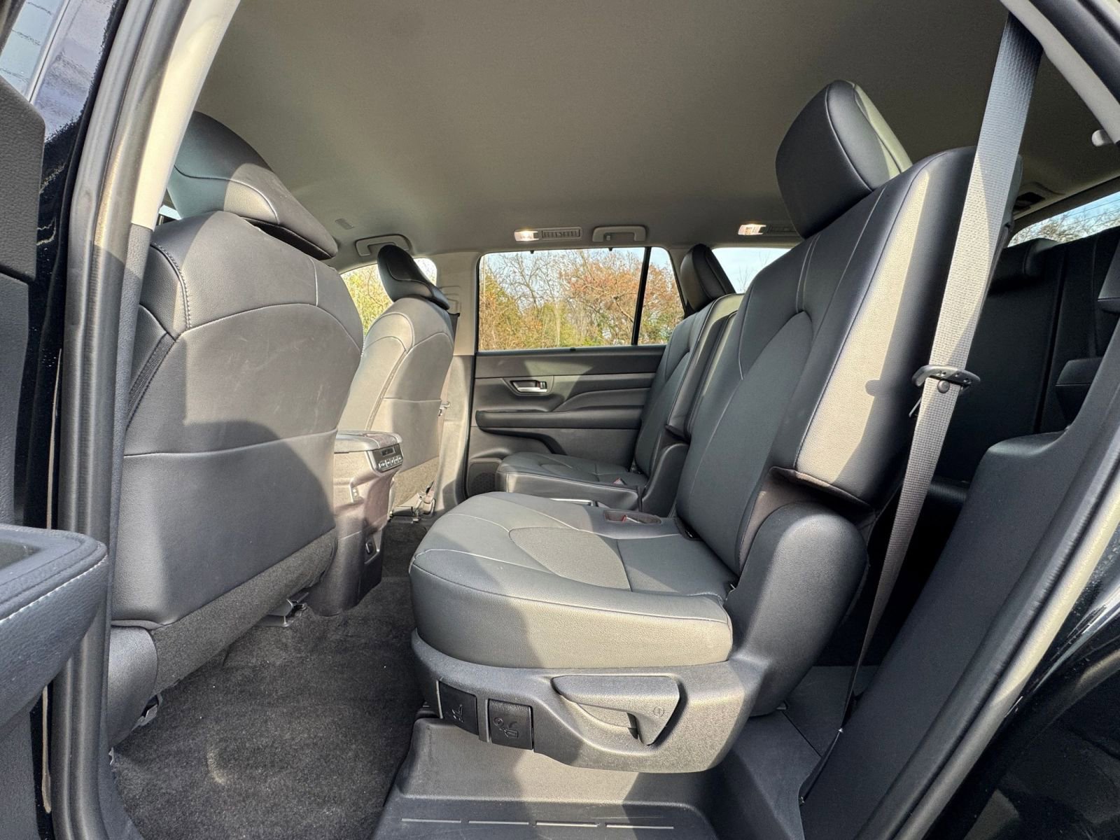 Thumbnail: 2025 Toyota Grand Highlander - 21