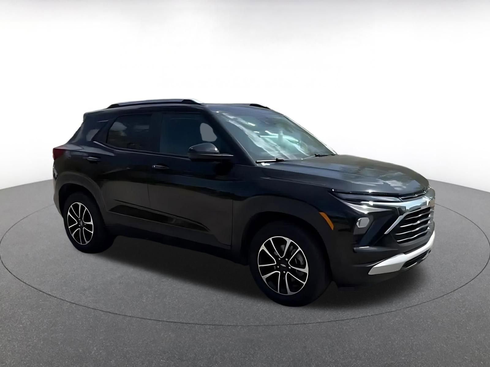 Thumbnail: 2025 Chevrolet TrailBlazer - 2