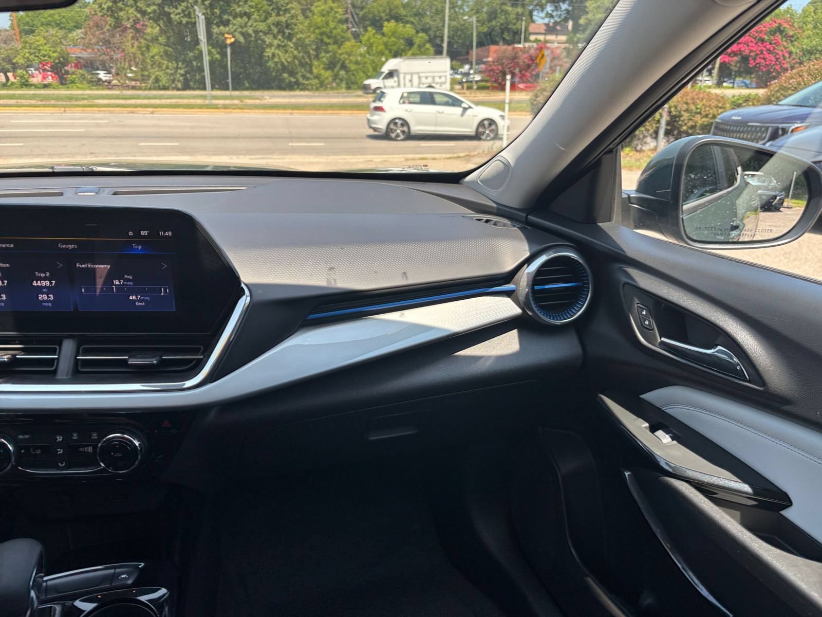 Thumbnail: 2025 Chevrolet Trax - 34